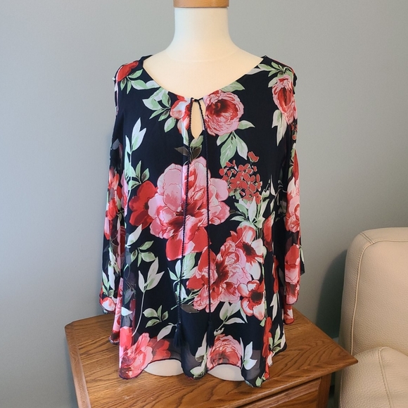Ivy Ridge Blouse - Picture 3 of 6
